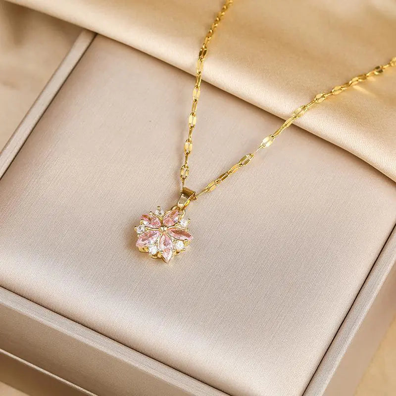 Fashionable Floral Pendant Necklace with Diamonds for Women